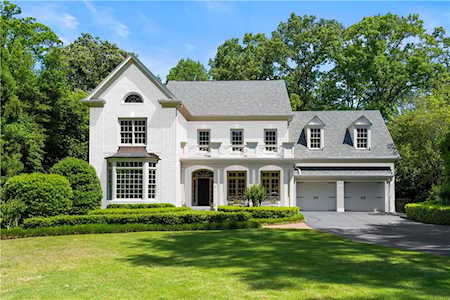 380 Pine Tree Dr NE Atlanta, GA 30305