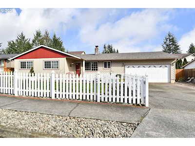 18440 Ross Ave Sandy, OR 97055