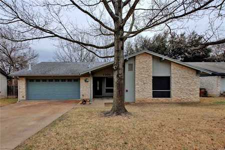 7305 Brookhollow DR Austin, TX 78752