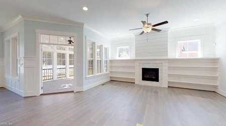 1713 Kaywood Ln Chesapeake, VA 23323