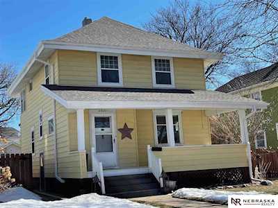 2329 S 33rd St Omaha, NE 68105