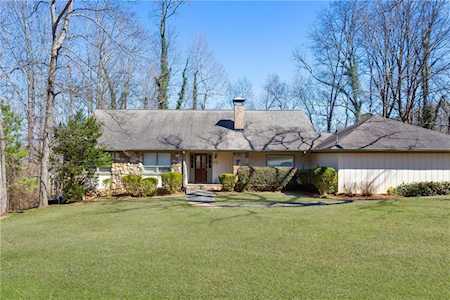5239 Vernon Lake Dr Dunwoody, GA 30338