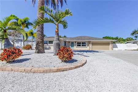 386 Belle Point Dr St Pete Beach, FL 33706