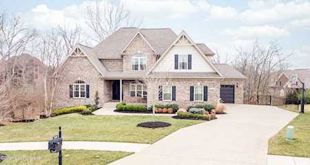 19128 Sturbridge Cir Louisville, KY 40245