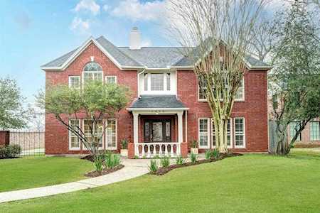 1412 Beutel Dr Spring Valley Village, TX 77055