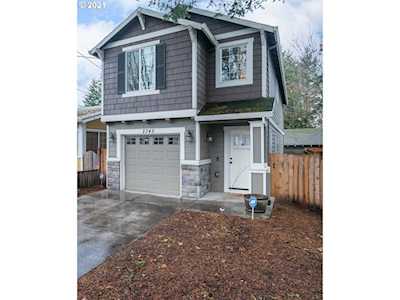 2345 SE 77th Ave Portland, OR 97215