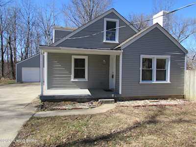 7422 Peachtree Ave Crestwood, KY 40014