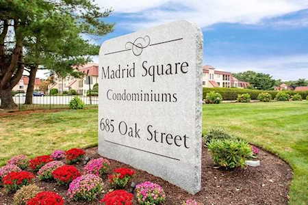685 Oak St #17-6 Brockton, MA 02301