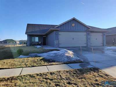 3501 E Stoney Brook Trl Sioux Falls, SD 57110