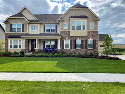 4607 Shumard Ln Naperville, IL 60564
