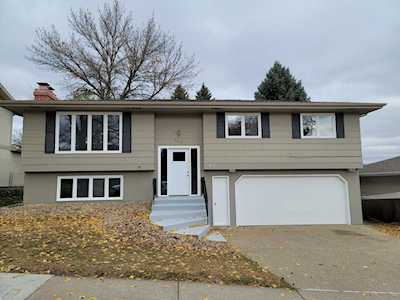 2218 Coolidge Ave Bismarck, ND 58501
