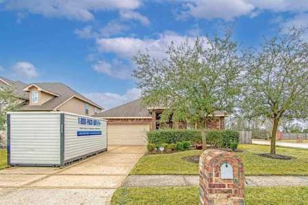 518 Fairway Dr La Porte, TX 77571