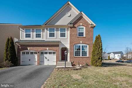 8700 Raleigh Mews Gainesville, VA 20155