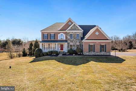 24200 Hawkins Landing Dr Laytonsville, MD 20882