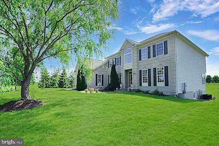 16821 Falconhurst Dr Purcellville, VA 20132