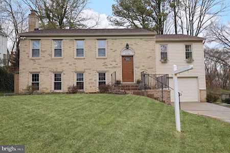 7110 Hundsford Ln Springfield, VA 22153