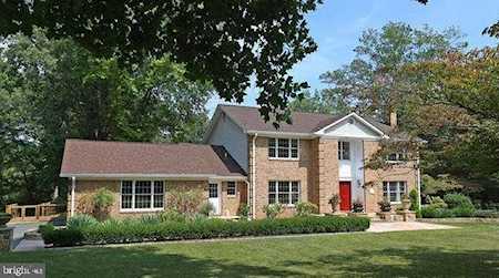 13521 Esworthy Rd Darnestown, MD 20874