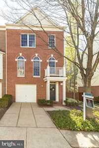 11488 Rothbury Square Fairfax, VA 22030