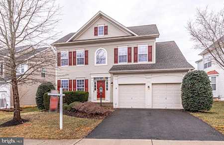 9036 Woodpecker Ct Gainesville, VA 20155
