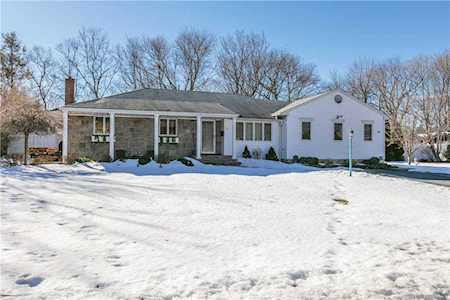 18 Maridon Lane Commack, NY 11725