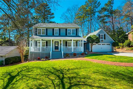 1434 Cedarhurst Dr Dunwoody, GA 30338