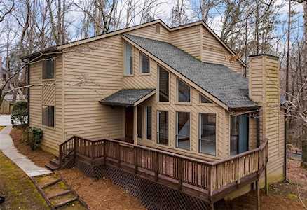 140 S Shore Ct Roswell, GA 30076