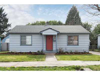 2888 SE Sherman St Portland, OR 97214