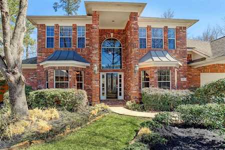 2 Mirror Ridge Ct Spring, TX 77382