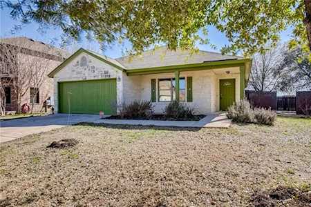 12905 Perconte DR Del Valle, TX 78617