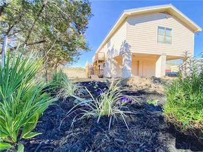 22518 Felicia DR Briarcliff, TX 78669