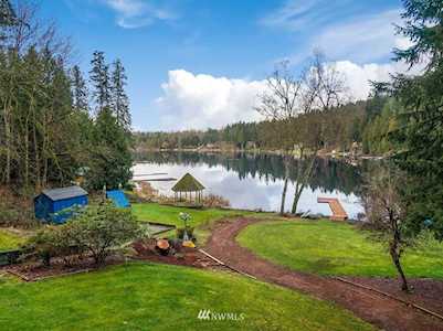 18113 E Spring Lake Dr SE Renton, WA 98058