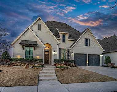 918 Thoroughbred Avenue Frisco, TX 75036