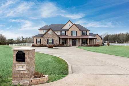 19619 E Paloma Lago Ct Cypress, TX 77433