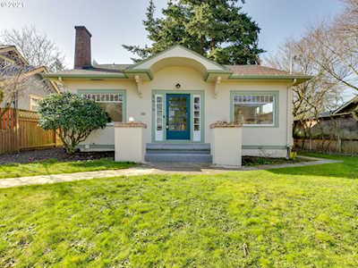 5619 NE 33rd Ave Portland, OR 97211
