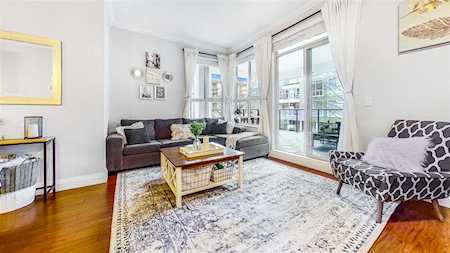 2484 Wilson Avenue #202 Port Coquitlam, BC V3C 0A5
