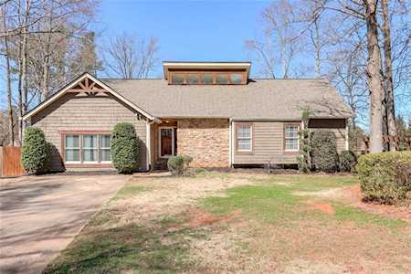 996 Anjul Dr SW Mableton, GA 30126