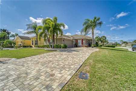 1203 Emerald Dunes Dr Sun City Center, FL 33573