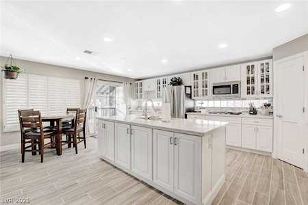 7 Old Lake Circle Henderson, NV 89074