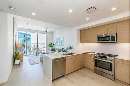 301 West Ave #3202 Austin, TX 78701