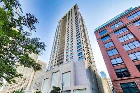 125 S Jefferson St #810 Chicago, IL 60661