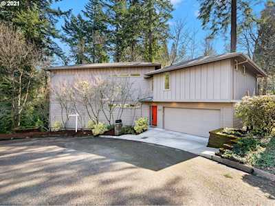2772 SW Carolina St Portland, OR 97239