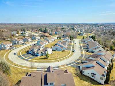 847 Duvall Dr Woodstock, IL 60098