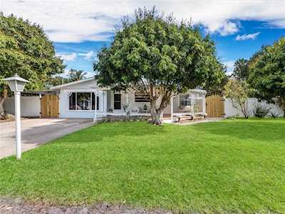680 Fox St Longboat Key, FL 34228