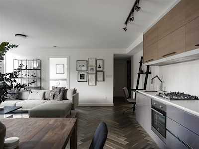189 Keefer Street #212 Vancouver, BC V6A 0C8