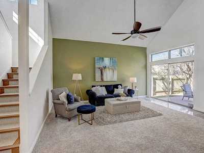 8012 Elkhorn Mountain TRL Austin, TX 78729
