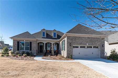 16003 Vale Ridge Dr Charlotte, NC 28278
