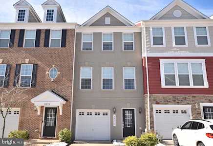 8876 Englewood Farms Dr Manassas, VA 20112