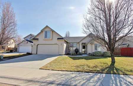 16924 N Chelford Loop Nampa, ID 83687