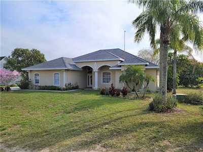 317 Persimmon Dr Polk City, FL 33868