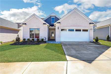 5784 Cypress Bluff Ln Hoschton, GA 30548